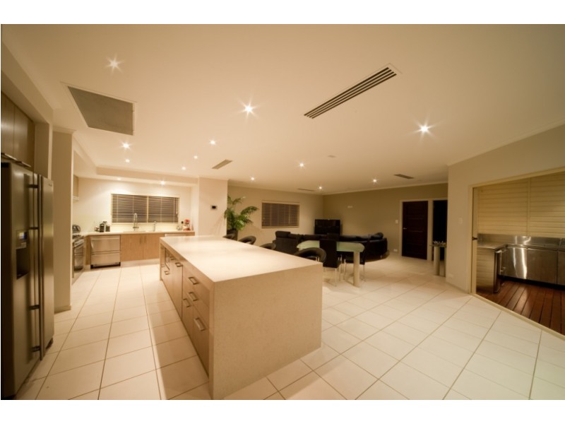 11 Orana Street, Airlie Beach QLD 4802