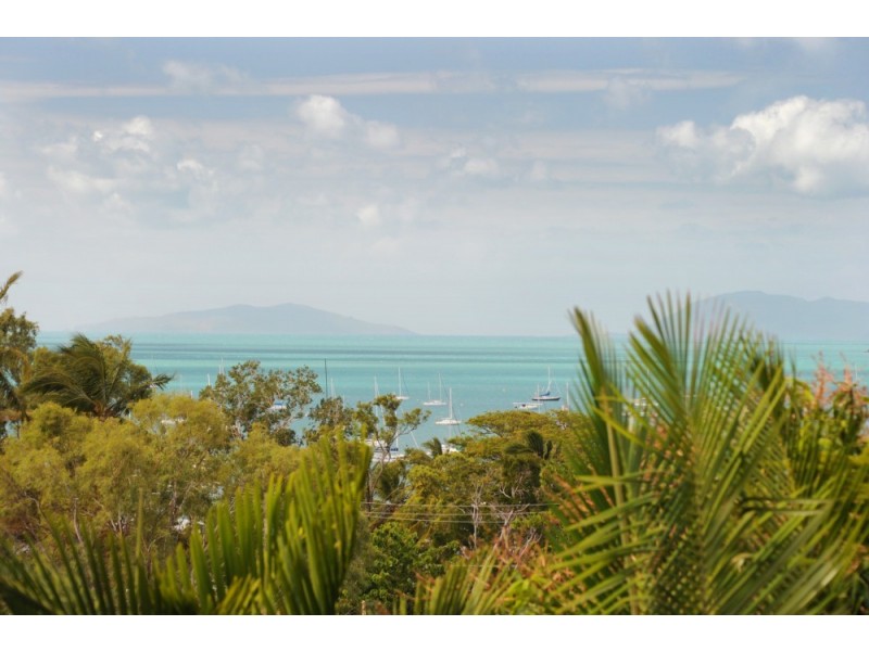 11 Orana Street, Airlie Beach QLD 4802