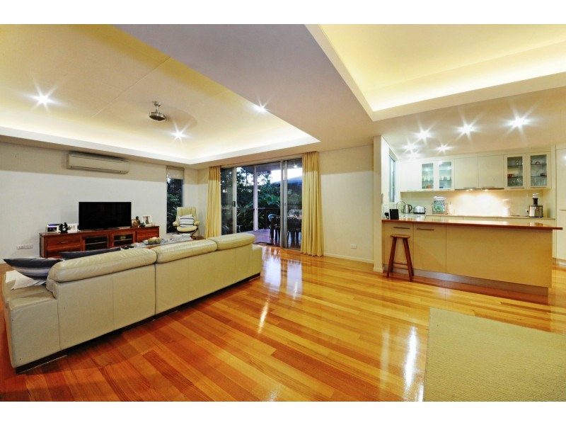 31 Eshelby Drive, Cannonvale QLD 4802