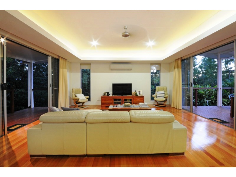 31 Eshelby Drive, Cannonvale QLD 4802