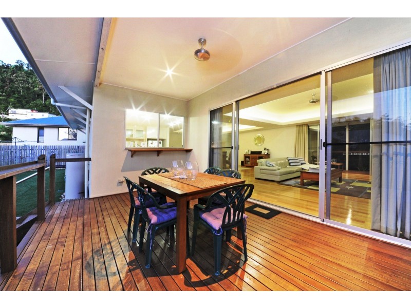 31 Eshelby Drive, Cannonvale QLD 4802