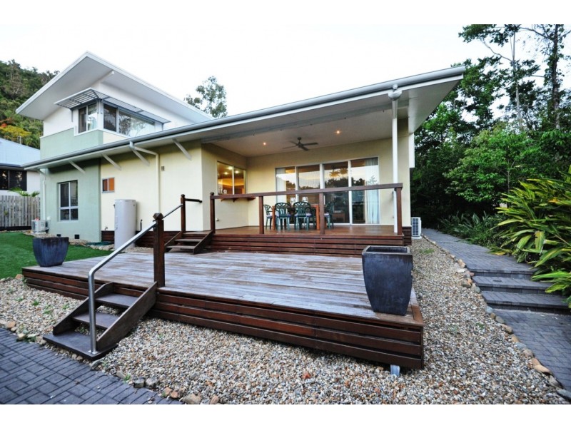 31 Eshelby Drive, Cannonvale QLD 4802