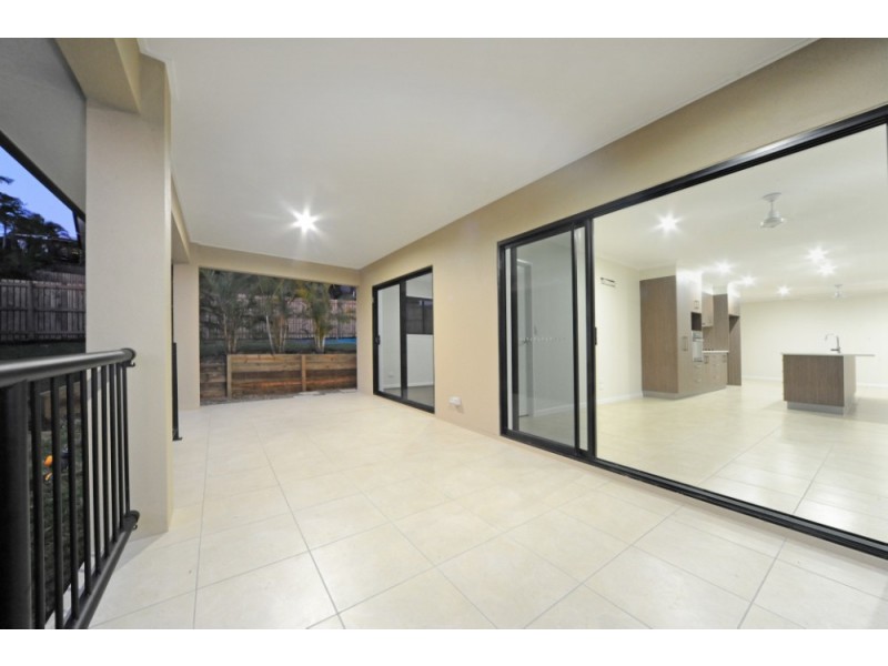 16 Johnswood Close, Cannonvale QLD 4802