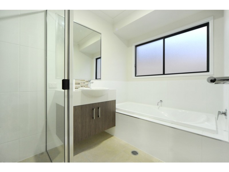 16 Johnswood Close, Cannonvale QLD 4802