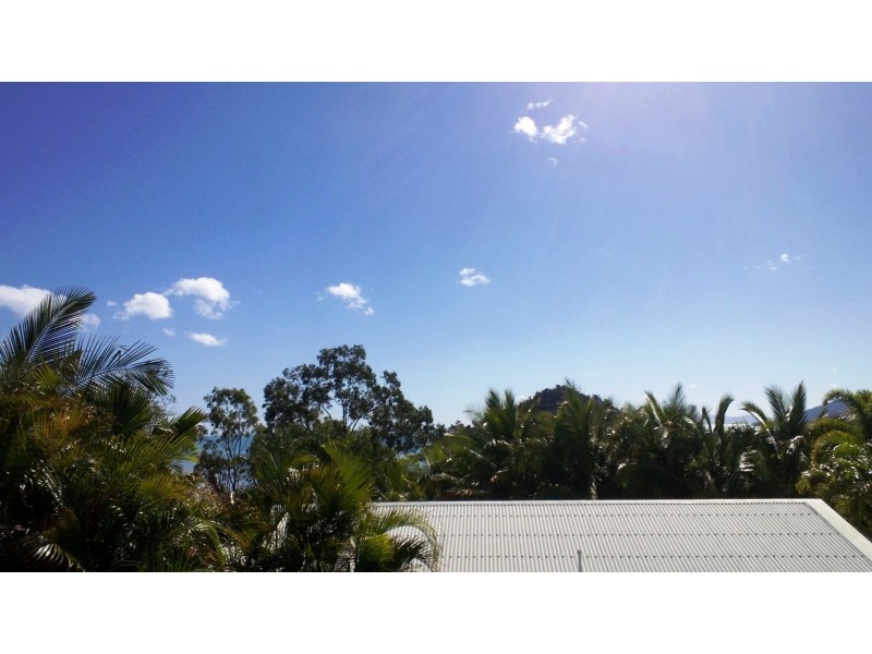 5 Dixon Place, Cannonvale QLD 4802