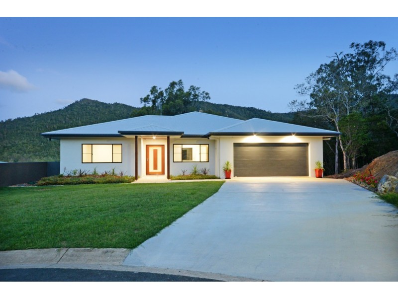 11 Scarlet Gum Crescent, Cannonvale QLD 4802