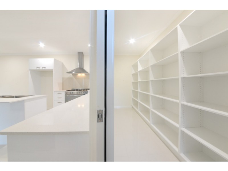 11 Scarlet Gum Crescent, Cannonvale QLD 4802