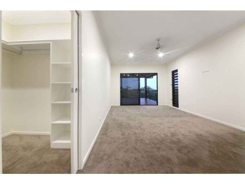 11 Scarlet Gum Crescent, Cannonvale QLD 4802