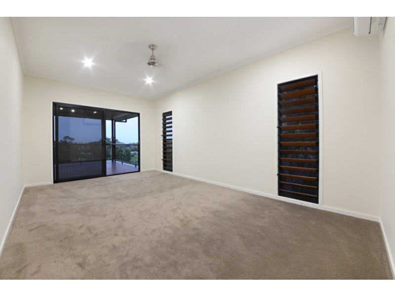 11 Scarlet Gum Crescent, Cannonvale QLD 4802