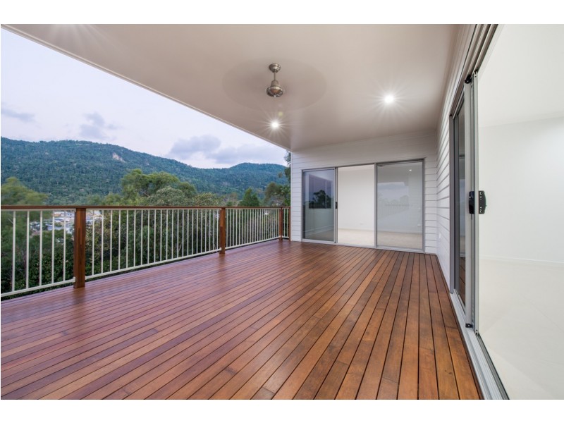 9 Scarlet Gum Crescent, Cannonvale QLD 4802
