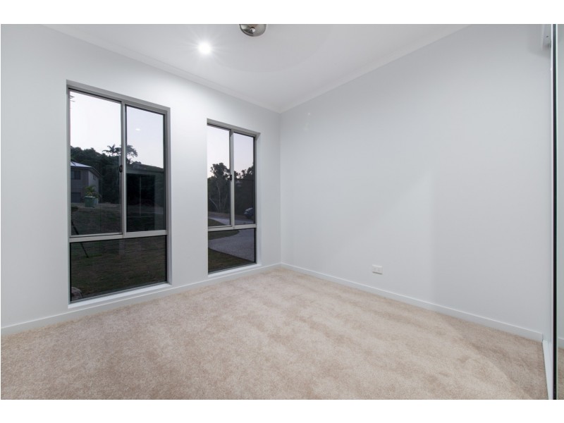 9 Scarlet Gum Crescent, Cannonvale QLD 4802