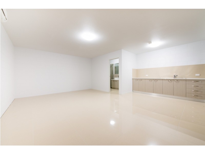 9 Scarlet Gum Crescent, Cannonvale QLD 4802