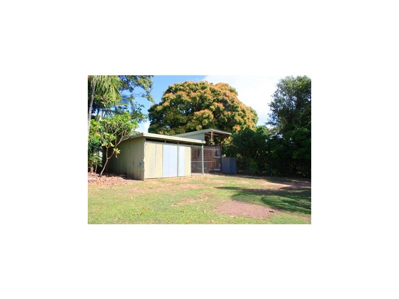 8 Schnapper Street, Cannonvale QLD 4802