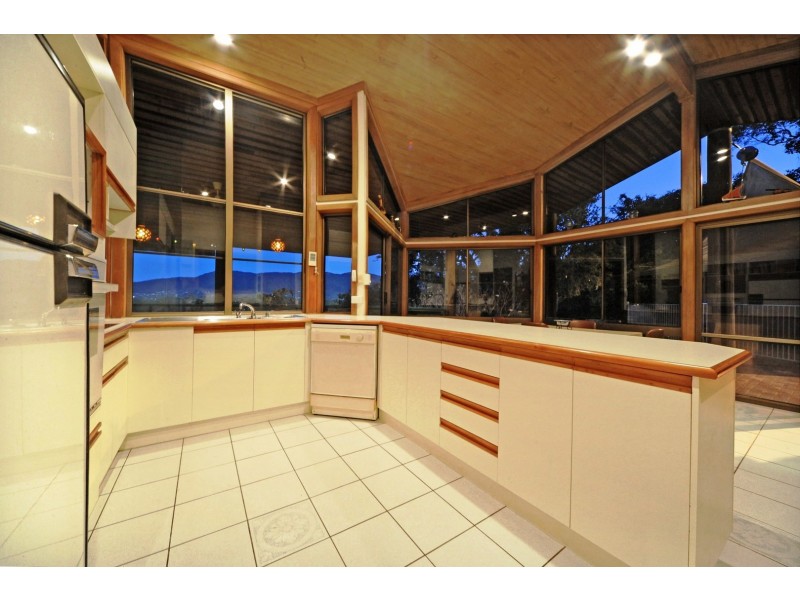 237 Paluma Rd, Cannonvale QLD 4802