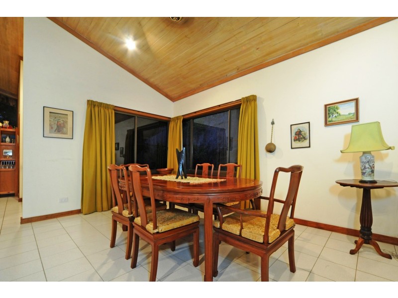 237 Paluma Rd, Cannonvale QLD 4802