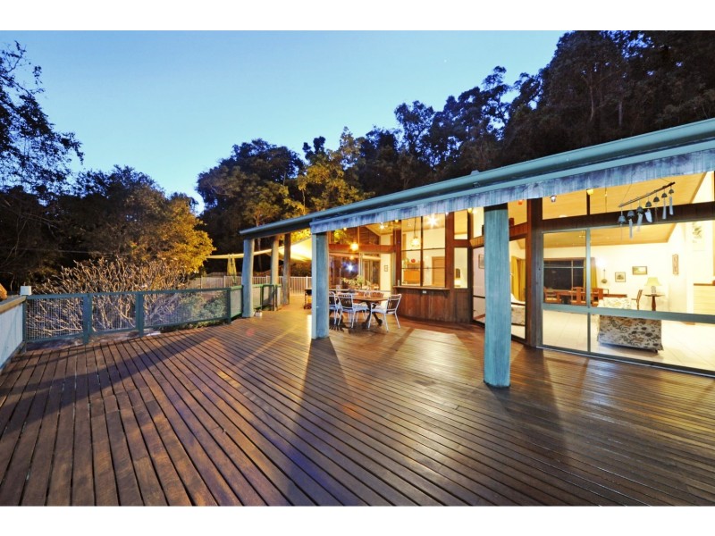 237 Paluma Rd, Cannonvale QLD 4802