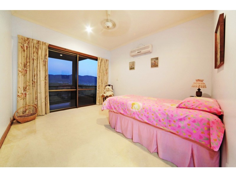 237 Paluma Rd, Cannonvale QLD 4802