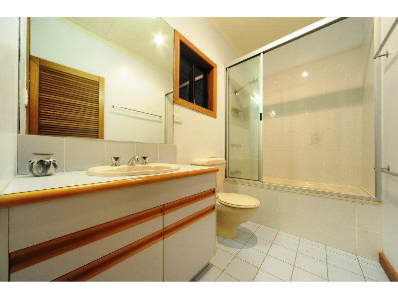 237 Paluma Rd, Cannonvale QLD 4802