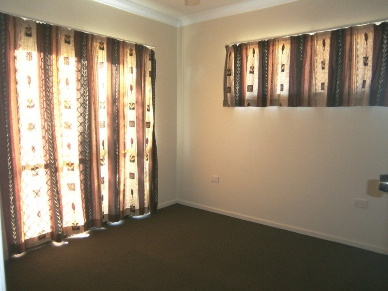 4/12 Pandanus Drive, Cannonvale QLD 4802