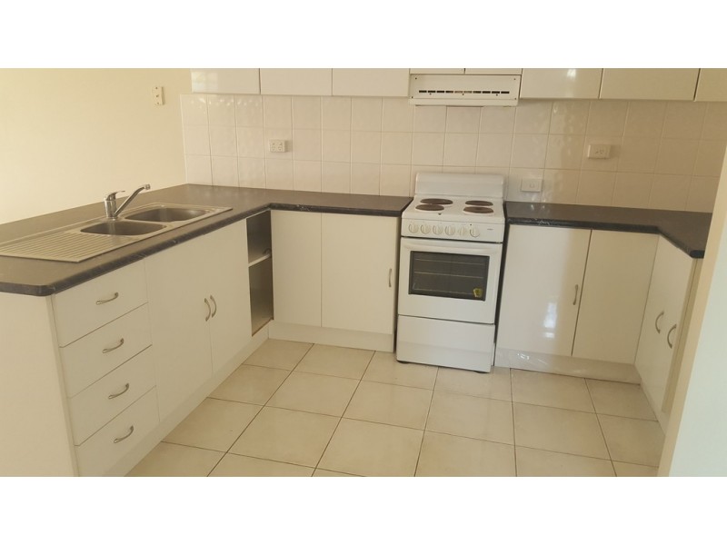 4/12 Pandanus Drive, Cannonvale QLD 4802