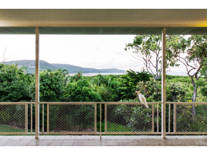 27 MacArthur Dr, Cannonvale QLD 4802