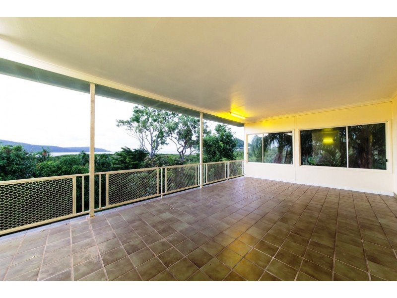 27 MacArthur Dr, Cannonvale QLD 4802