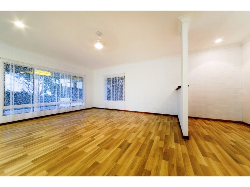 27 MacArthur Dr, Cannonvale QLD 4802