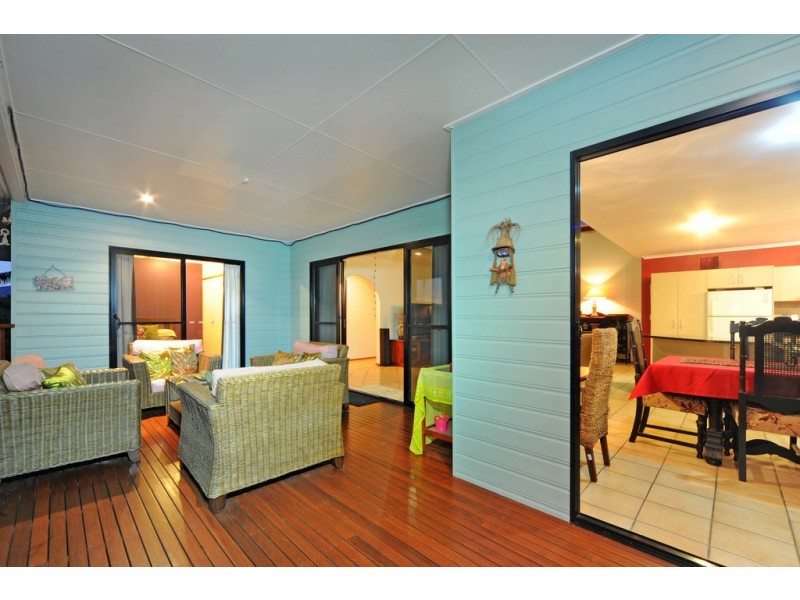 52 Country Road, Cannonvale QLD 4802