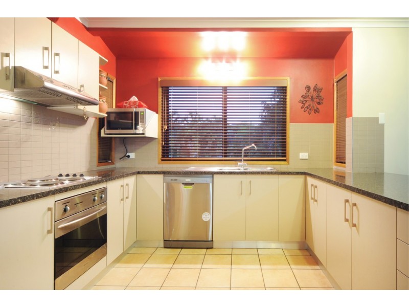 52 Country Road, Cannonvale QLD 4802