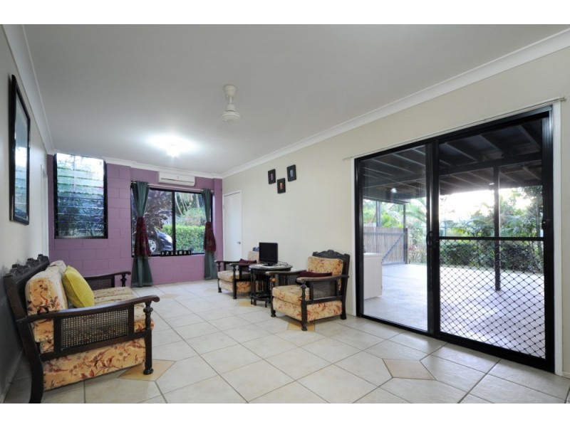 52 Country Road, Cannonvale QLD 4802
