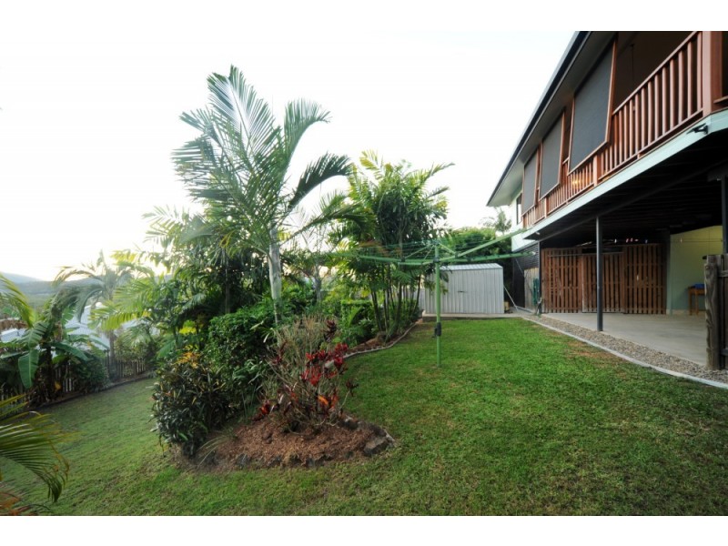 52 Country Road, Cannonvale QLD 4802