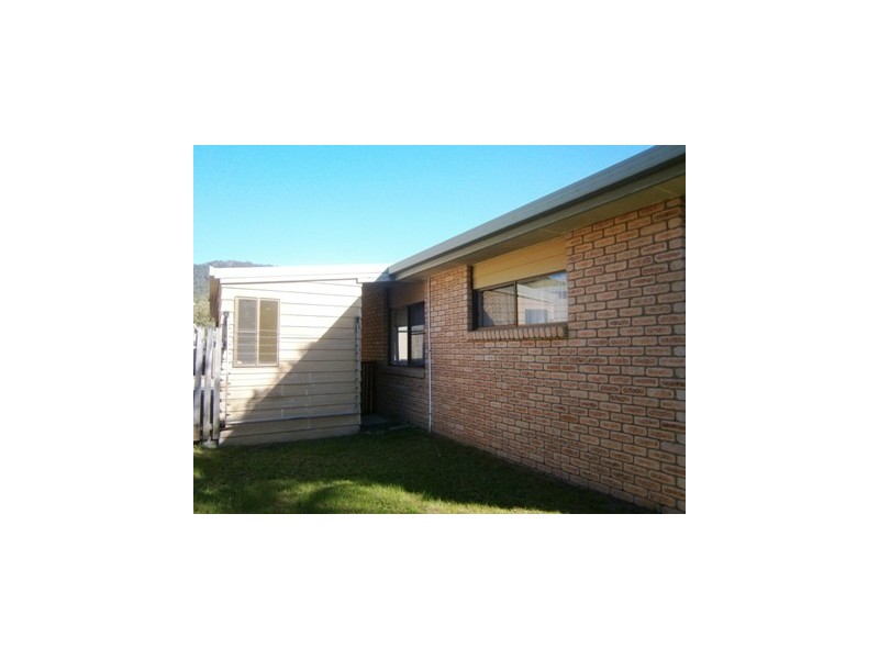 8/12 Pandanus Drive, Cannonvale QLD 4802