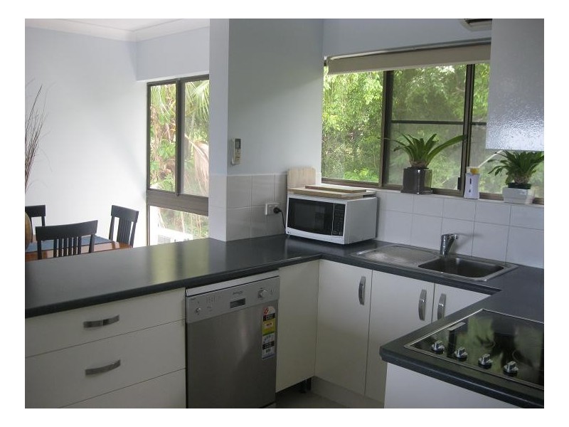 118/2 Eshelby Drive, Cannonvale QLD 4802