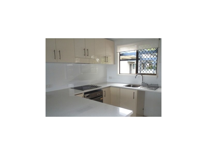 6/9 Salmon Street, Cannonvale QLD 4802