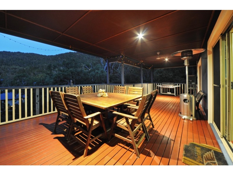 57 Parkwood Terrace, Cannonvale QLD 4802