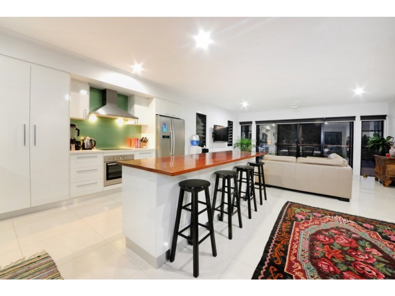 65 Country Road, Cannonvale QLD 4802