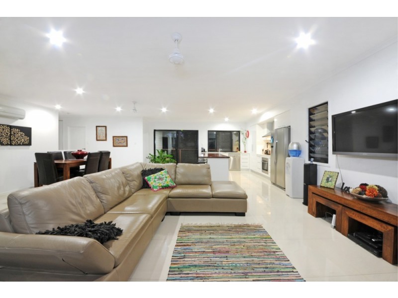 65 Country Road, Cannonvale QLD 4802