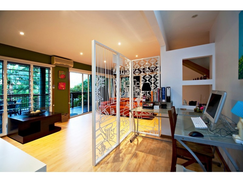 11 Barnes Pl, Cannonvale QLD 4802