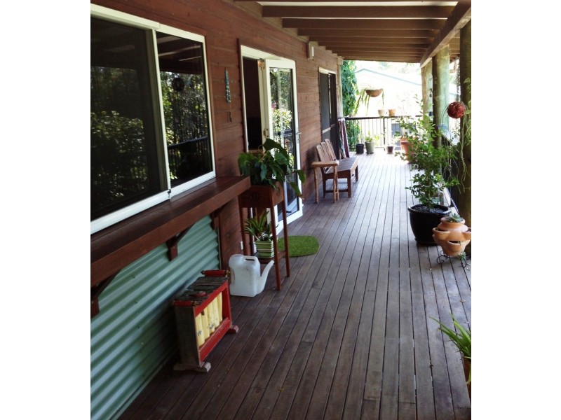 11 Barnes Pl, Cannonvale QLD 4802