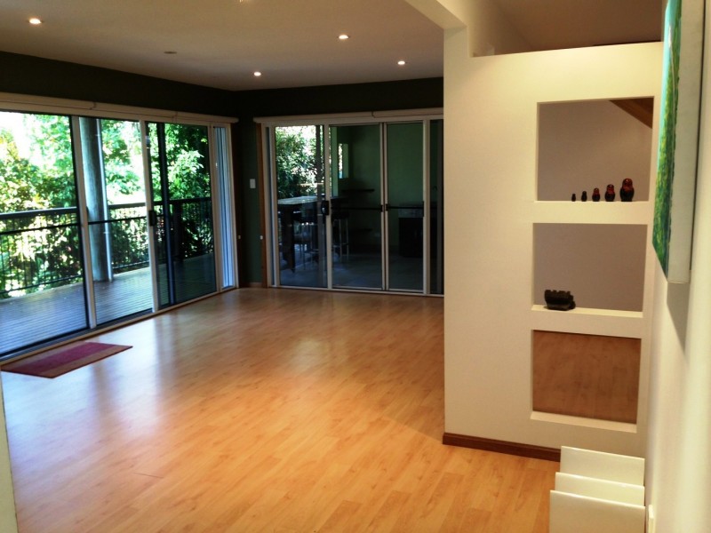 11 Barnes Pl, Cannonvale QLD 4802