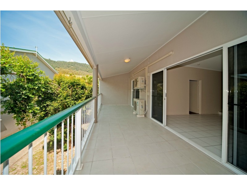 9b/10 Island Drive, Cannonvale QLD 4802