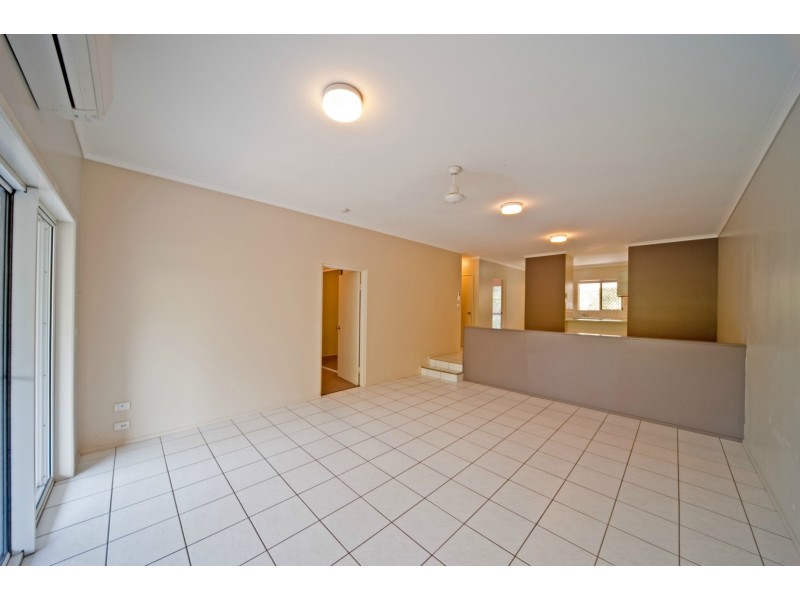 9b/10 Island Drive, Cannonvale QLD 4802