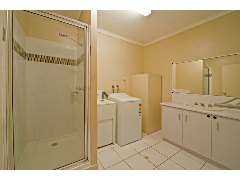 9b/10 Island Drive, Cannonvale QLD 4802