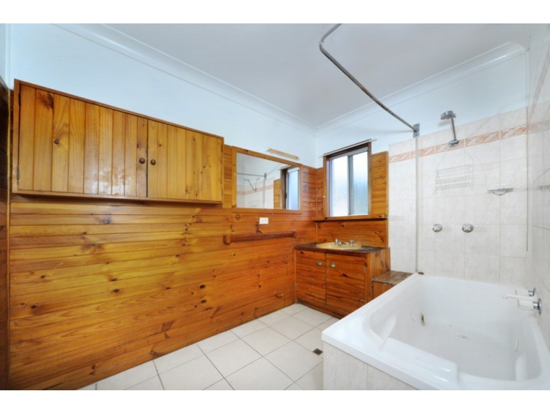 208 Shute Harbour Road, Cannonvale QLD 4802