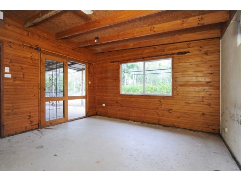 208 Shute Harbour Road, Cannonvale QLD 4802