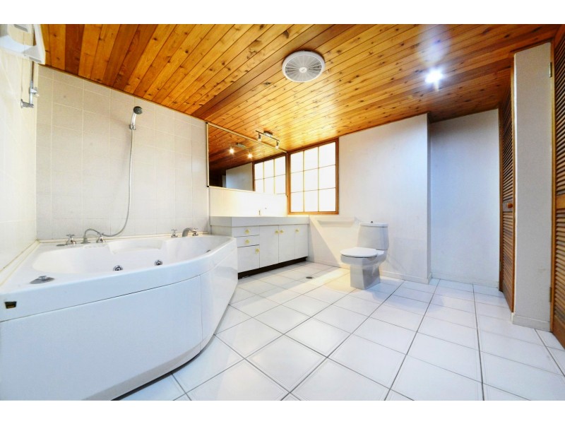 7 Barnes Place, Cannonvale QLD 4802