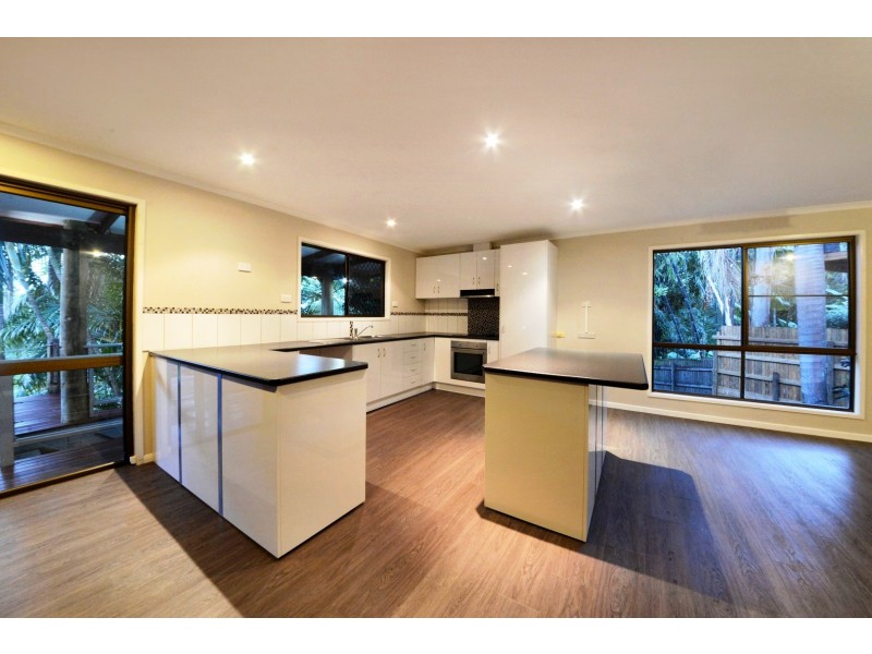 7 Barnes Place, Cannonvale QLD 4802
