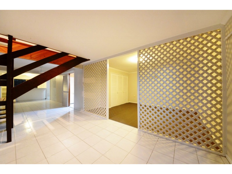 7 Barnes Place, Cannonvale QLD 4802