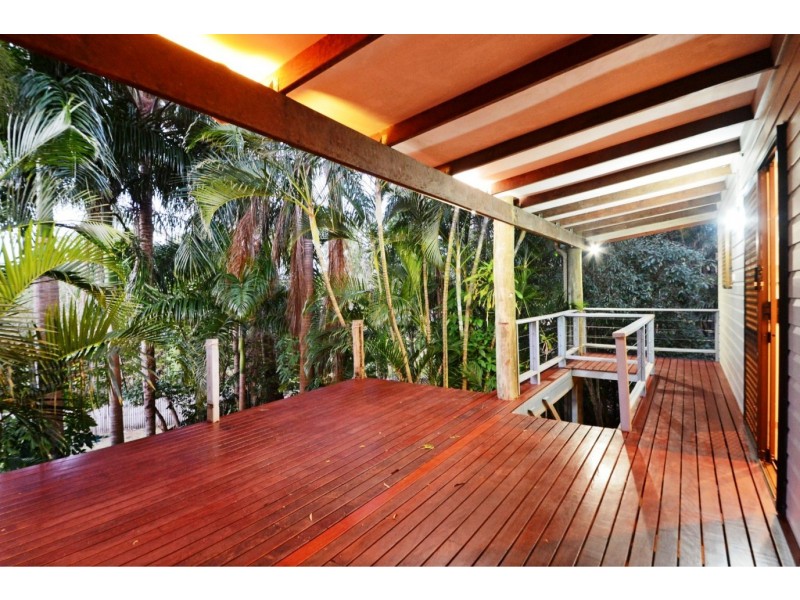 7 Barnes Place, Cannonvale QLD 4802