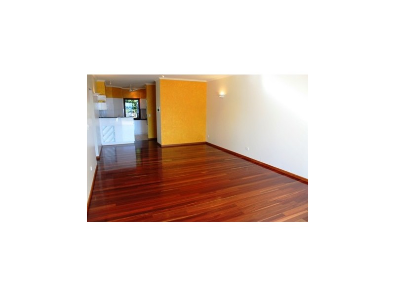 3/36 Coral Esplanade, Cannonvale QLD 4802